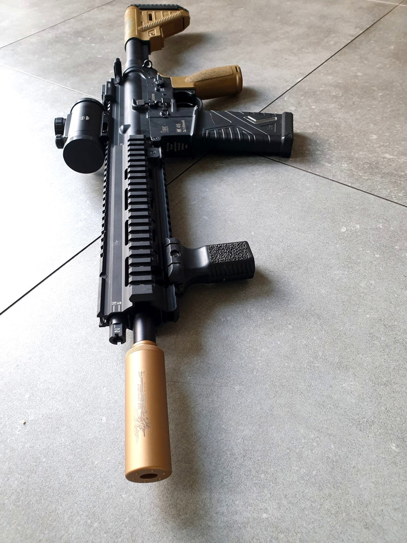 Imagen 1 de VFC HK416 A5 Rifle gen 3 met theta red dot en G&G silencer