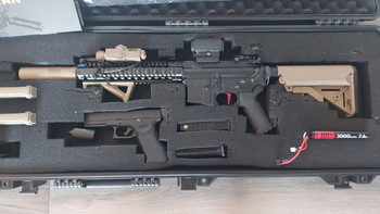 Afbeelding 2 van M4 set met glock