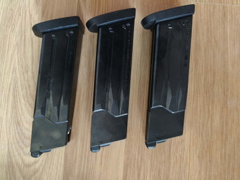 Bild 4 für Tokyo Marui MK23 fully upgraded + 3 magazines en originele items