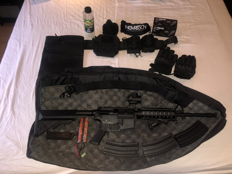 Image 1 for CYMA M4 full metal + Equipment