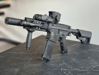 Afbeelding 4 van Arma Lite M4/M15A4 | AEG | Foregrip | silencer