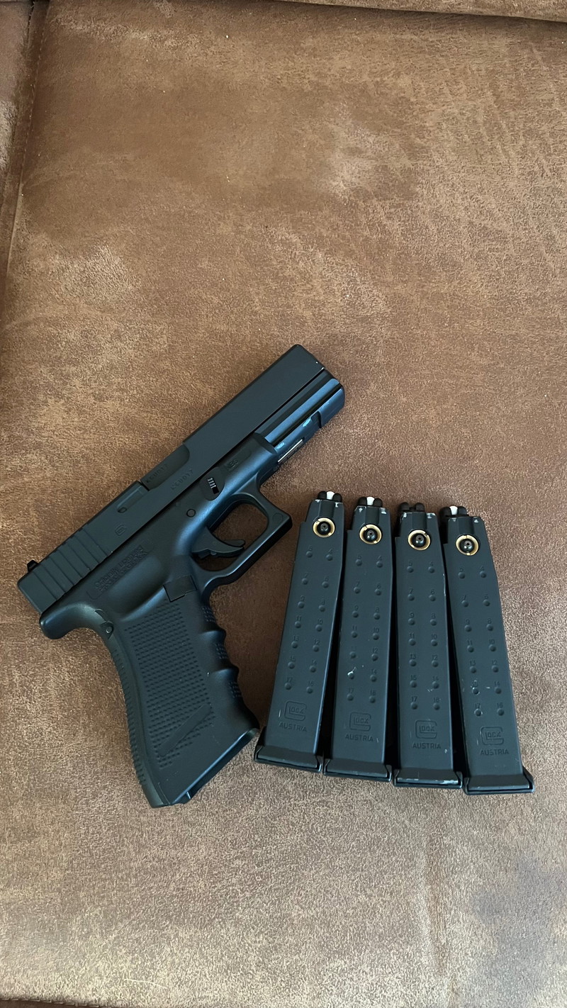 Image 1 pour 2X Glock 17 Gen4