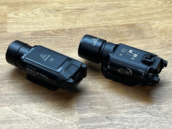 Image 2 for Olight Valkyrie PL-2 en WADSN X300 replica