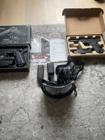 Image 4 pour GBB Pistols and Related Gear. Toyko Marui Hi-Capa 5.1 and Action Army AAP-01.