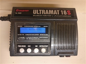 Image 4 for Ultramat 16s batterijlader + allerhanden laadkabels.