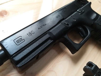 Image 2 for Marui GBB G18c defect met twee magazijnen