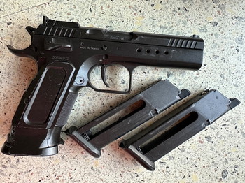 Imagen 2 de Tanfoglio Limited all Metal plus twee magazijnen