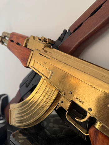 Bild 2 für Gold AK-47 Display Model