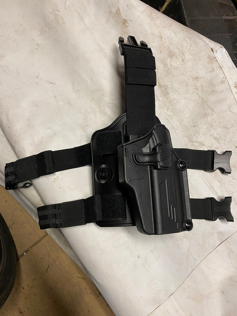 Imagen 1 de AMOMAX Drop leg holster met Hi-Capa holster