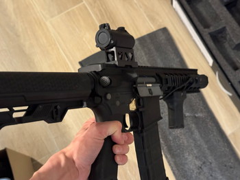 Bild 2 für SPECNA ARMS SA-E05-L EDGE + 5 mags (1x EPM , 2x specna , 2x evolution) + RED DOT + Flashlight