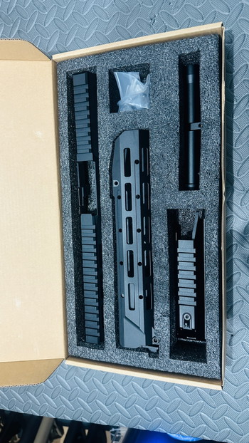 Imagen 2 de 5KU SAG MK3 Monolithic Rail Handguard Set For Marui AKM Gas Rifle