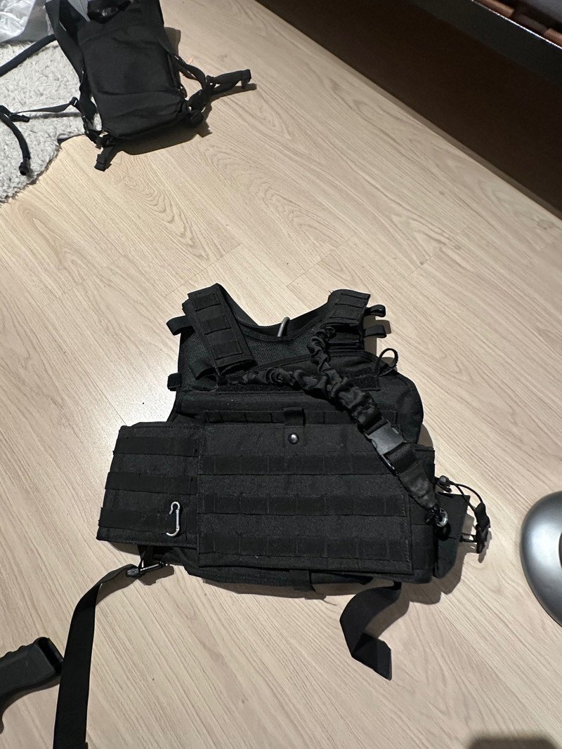 Image 1 for Glock 17 and glock 18 with a body care belt with all atachments