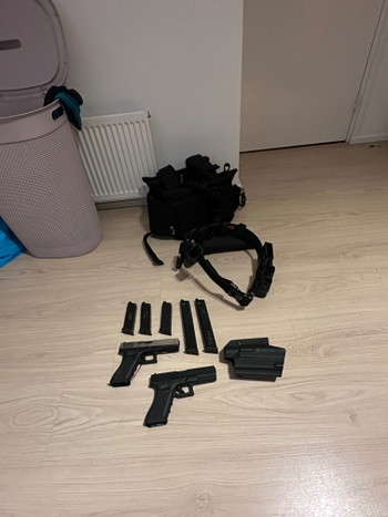 Image 2 for Glock 17 and glock 18 with a body care belt with all atachments