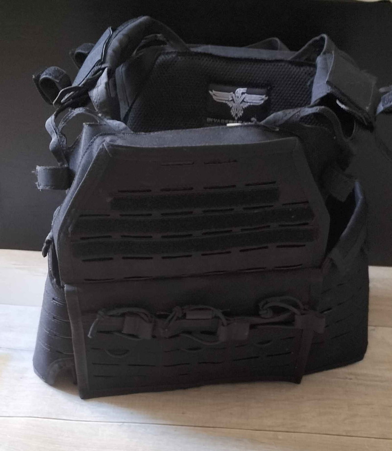 Afbeelding 1 van zwarte plate carrier