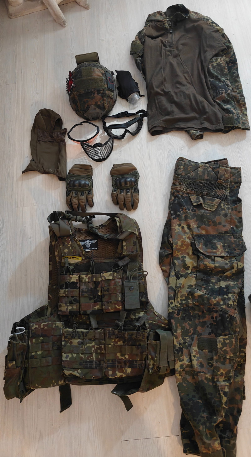 Afbeelding 1 van Complete Airsoft Gearset (Invader Gear + ExFog + NB Tactical) - Flecktarn