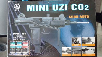 Afbeelding van Cybergun mini UZI CO2