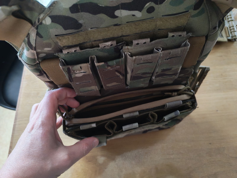 Image 1 for Tenue multicam complète avec chest