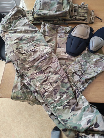 Bild 3 für Tenue multicam complète avec chest