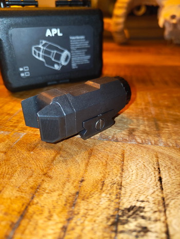 Afbeelding 2 van APL Tactical Light Black night evolution clone