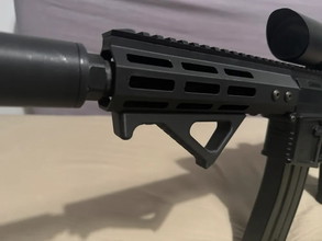 Image pour AR foregrip 13 MLOK