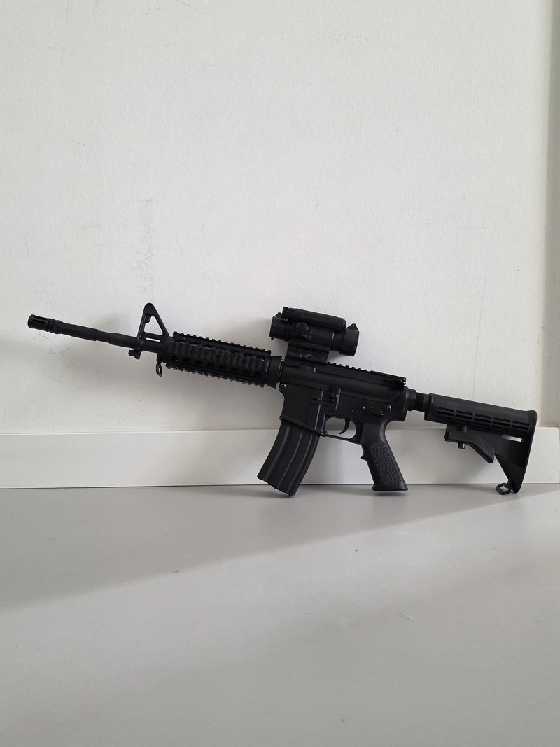 Afbeelding 1 van Double Bell M4 AEG + Umarex Beretta M92 Spring starter set