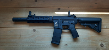 Bild 2 für TKA: Delta Armory AR15 Silentops 7'' Charlie ETU M4 Replica - Gloednieuw.