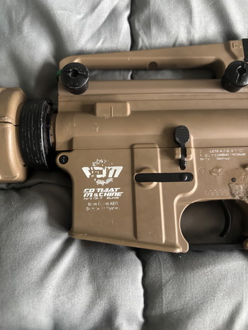 Afbeelding 3 van 2 m4 aeg met magazijnen