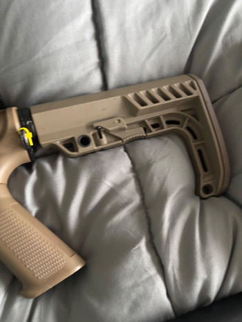 Afbeelding 4 van 2 m4 aeg met magazijnen