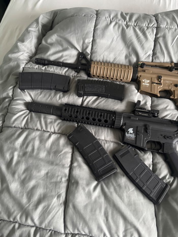 Afbeelding 5 van 2 m4 aeg met magazijnen