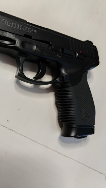 Image 5 for KWC Forjas Taurus PT 24/7 Cal 9mm (culasse métal) + mallette + 3000 BBS