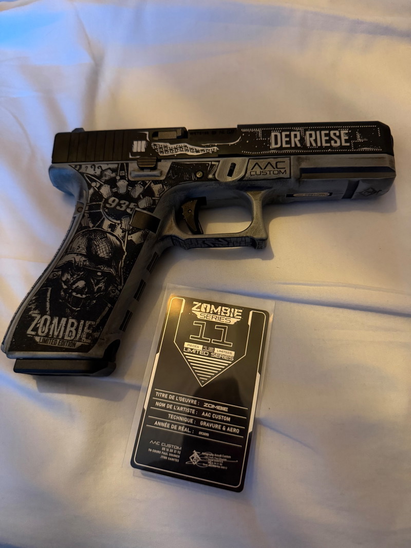 Image 1 for We gen.5 glock with custom paintjob
