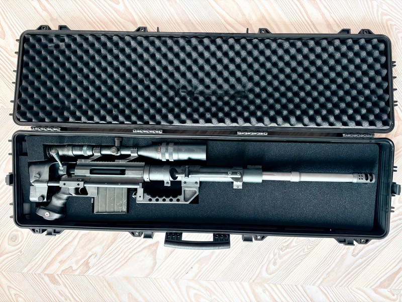 Imagen 1 de Cheytac M200 ARES spring - Rare collector piece - oversize scope and Nuprol custom case - FREE shipping