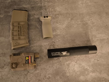 Imagen 4 de G&G CM16 SRS DST Desert unbespielt Austellungstuck wie NEU inkl. viel Zubehör
