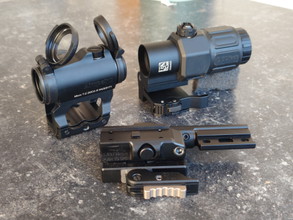 Bild für T2 Reddot, G33 Magnifer en SPUHR RDF-20153KE Mount, Losse verkoop mogelijk.