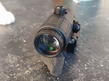 Image 3 pour T2 Reddot, G33 Magnifer en SPUHR RDF-20153KE Mount, Losse verkoop mogelijk.