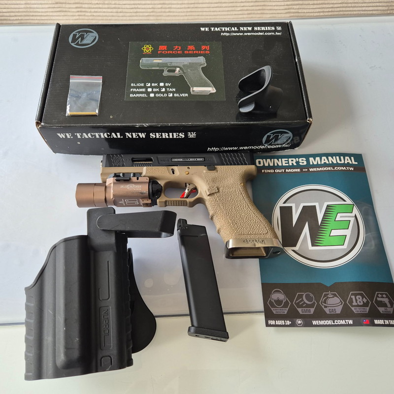 Image 1 pour Glock WE W417 Force + holster + lampe + chargeur