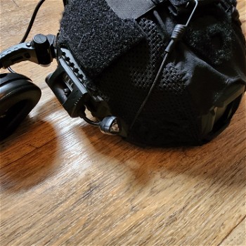 Image 2 for Balistische helm met earmor headset