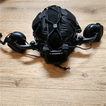 Image 3 for Balistische helm met earmor headset