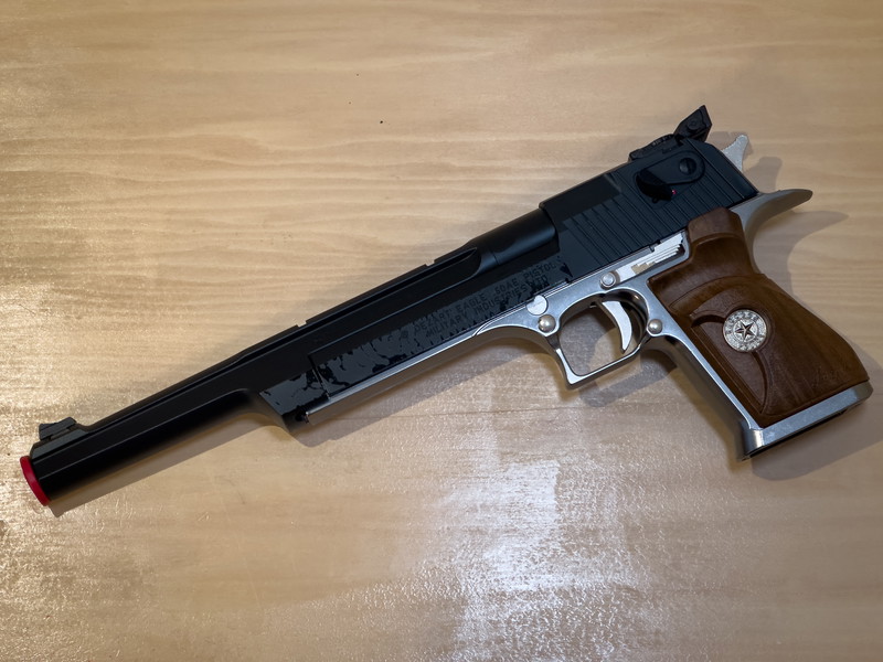 Imagen 1 de Biohazard - Resident Evil Desert eagle 10inch lmtd edition