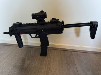 Afbeelding 2 van Tokyo Marui MP7 AEG Compleet + koffer