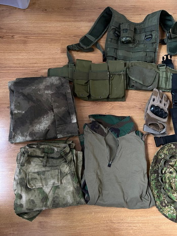 Afbeelding 2 van Complete airsoft - SSG24, MP5, M1911