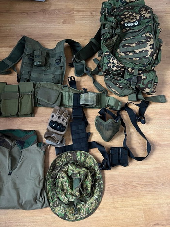 Afbeelding 3 van Complete airsoft - SSG24, MP5, M1911