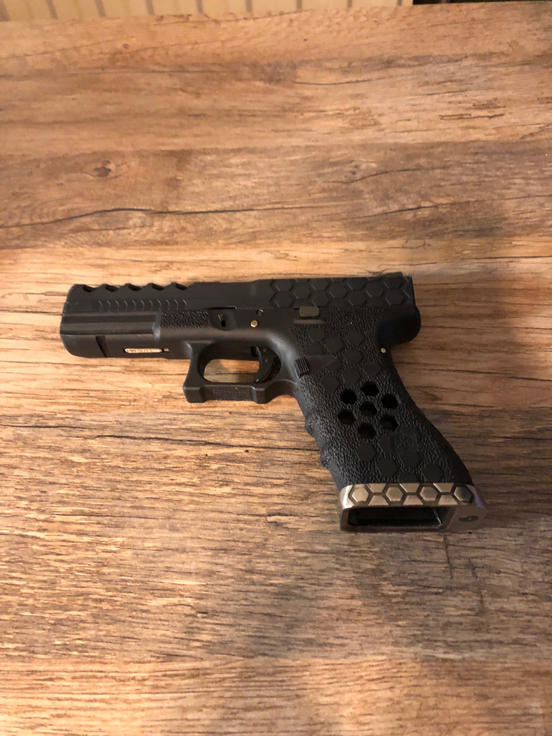 Image 1 for aw custom glock 17
