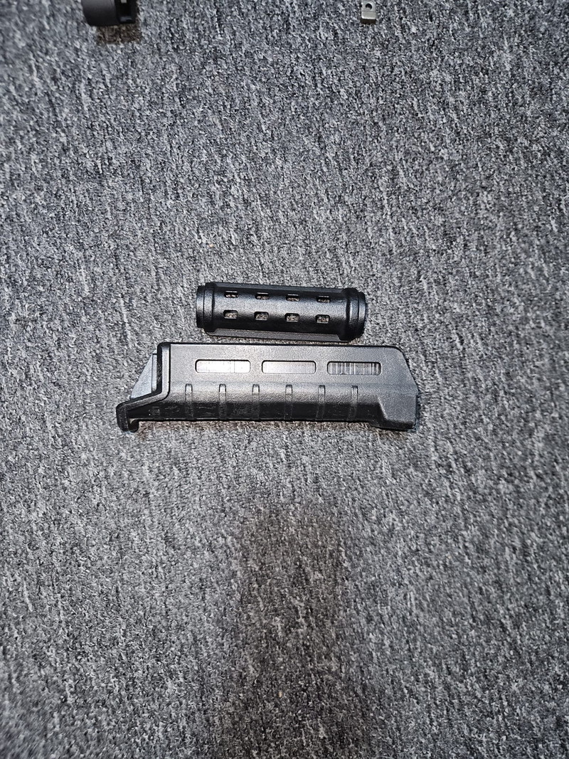 Image 1 for Magpull replica handguard AK + Grip