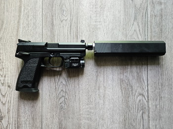 Imagen 4 de KWA HK USP.45 Tactical + silencer + TRL-7 lamp