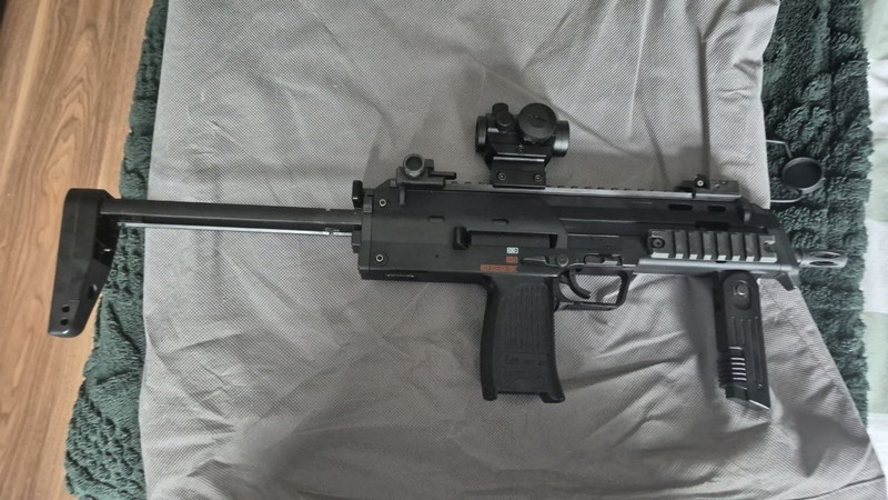 Image 1 for Tokyo Marui Mp7 With 5 mags