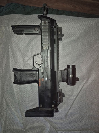 Image 2 for Tokyo Marui Mp7 With 5 mags
