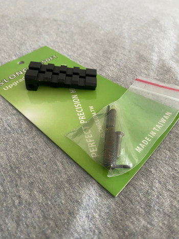 Afbeelding 3 van SLONG AIRSOFT Rail for slide Glock TM 4 Slots