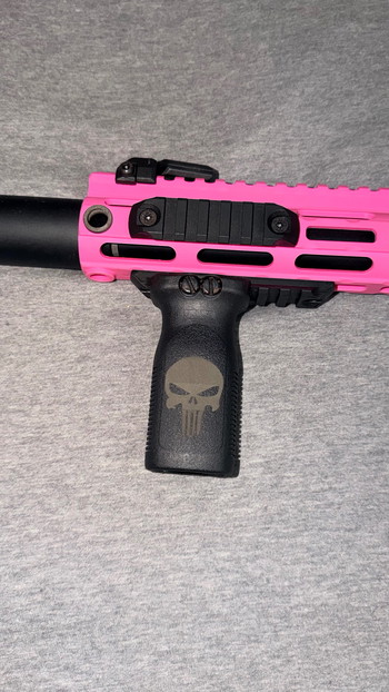 Image 2 pour Rifle de Airsoft estilo AR15 eléctrico (AEG) rosa/negro + cargadores y batería