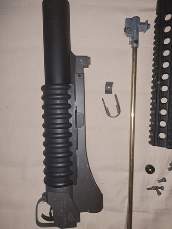 Image 2 pour M203 militairy style, handgaurd, inner en outer barrel, enz....